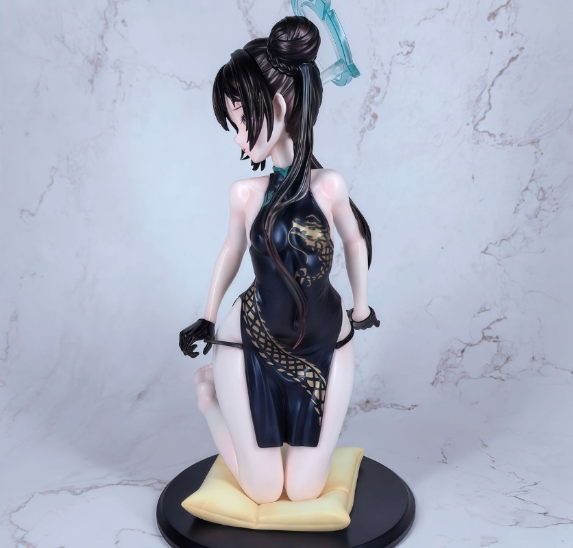 Figura de Resina Premium Blue  - Desk Setup With Tv reseña y precio