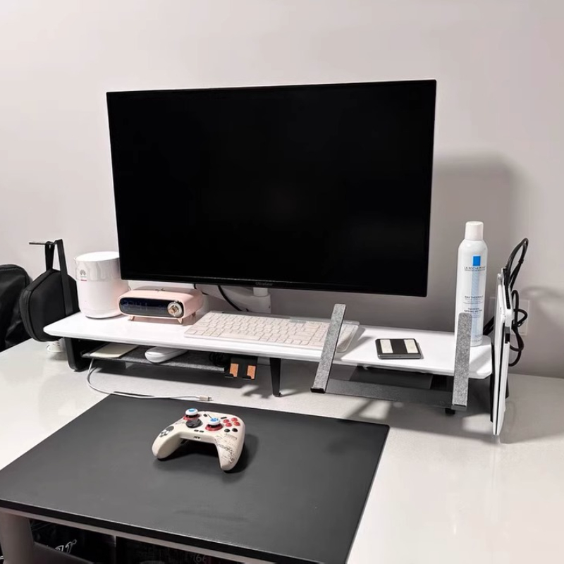 Soporte elevador de Monitor Mo - Desk Setup Black And Wood reseña y precio